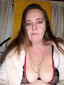 Kimmyb777 élő XXX-chatje