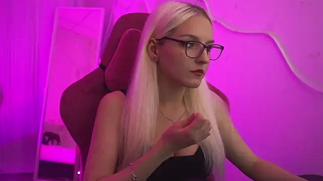 ViolaMore Adlı Modelin Canlı XXX Sohbeti