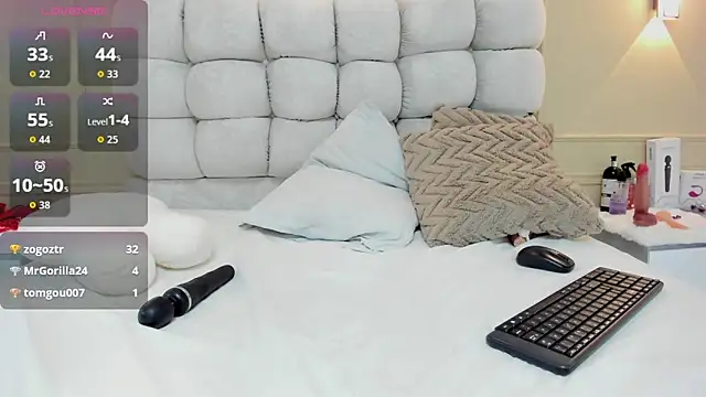 KORINASANTOS' Live XXX Chat