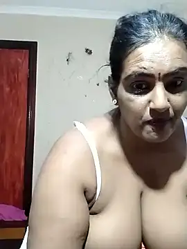 Foxybaby420 Adlı Modelin Canlı XXX Sohbeti