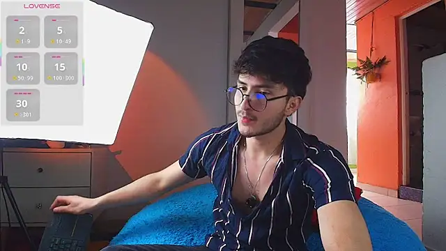 santyago_taylorのライブXXXチャット