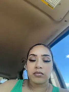 XXX chat uživo modela CarmelaAnthony