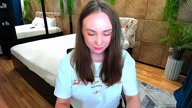 TrueReincarnation's Live XXX Chat