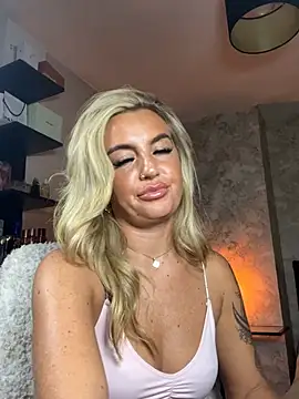 CharlottemilfUKx Live XXX Chat