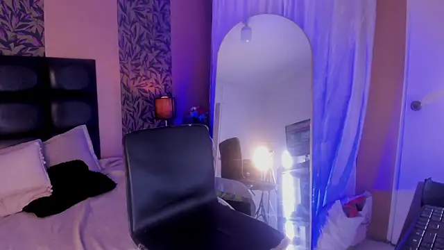 Chatroom XXX en direct de zarina_winslow