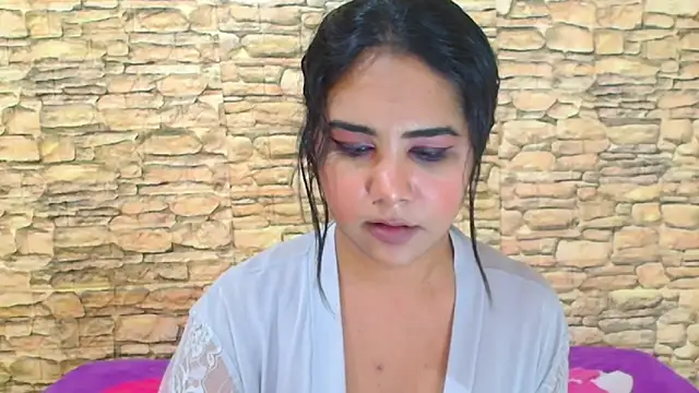 Chatroom XXX en direct de IndiaSexyStripper4u