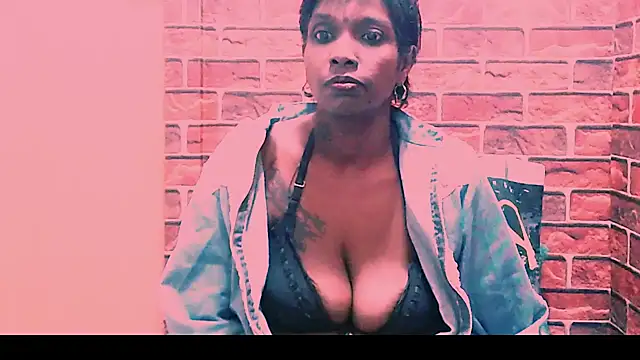 Fuckable_Nasty_MILF 现场XXX聊天