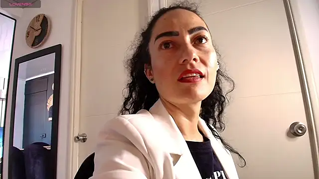 Chat XXX en directo de Koral369
