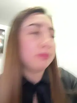 suzy-111 Chat XXX in diretta