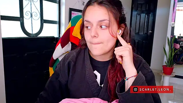Chat XXX ao vivo de Scarletleon77