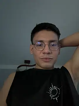 Онлайн чат XXX marcuswildx2