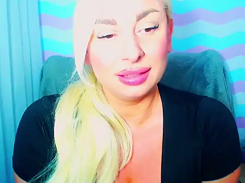 LuxuriaGoddess – Naživo XXX chat