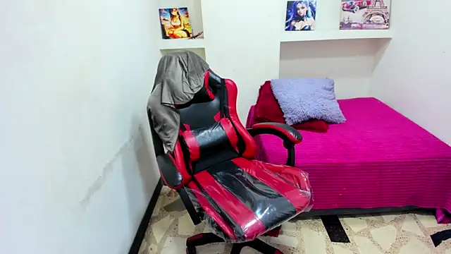 צ'אט XXX בשידור חי של miaa_scott7