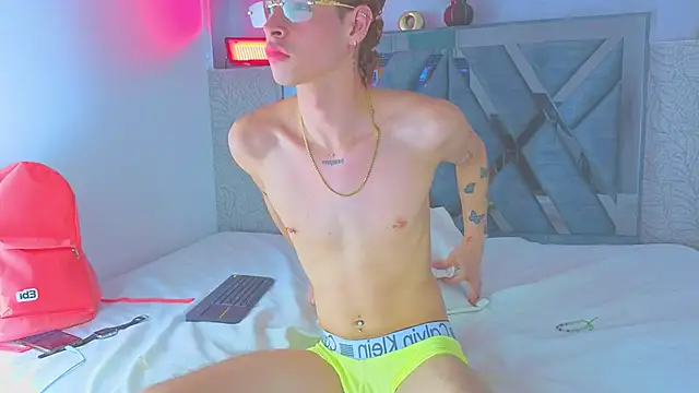nova_salvatore's Live XXX Chat