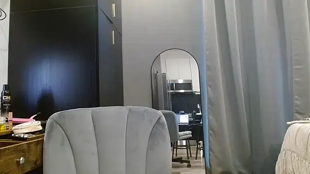HazelSkyesChat's Live XXX Chat