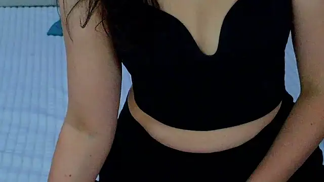 צ'אט XXX בשידור חי של MonicaSweetx