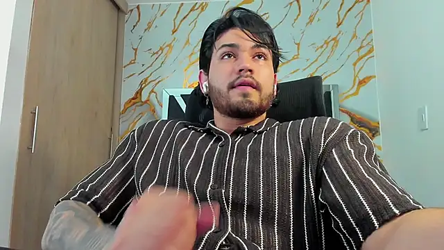 ElianKeiser Adlı Modelin Canlı XXX Sohbeti