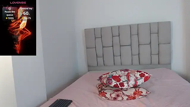 lily_rose1's Live XXX Chat