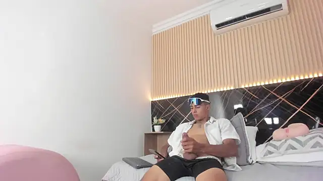 Онлайн чат XXX Bruno_fox