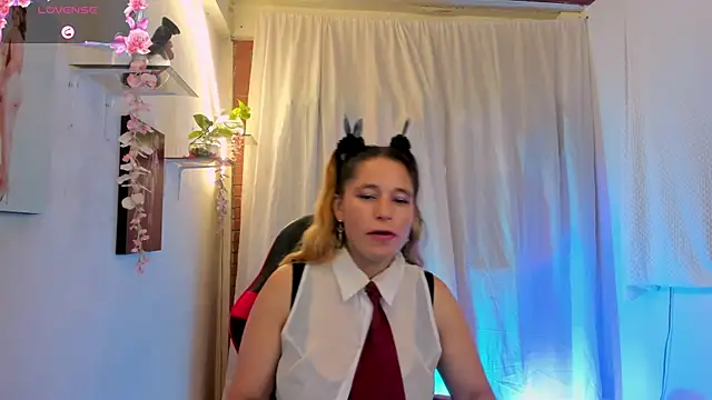 AuroraRojas' Live XXX Chat