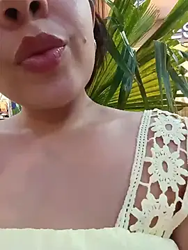 Chat XXX en directo de Julieth_hot-69