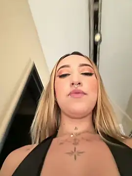 Chat XXX en directo de MollyCruz