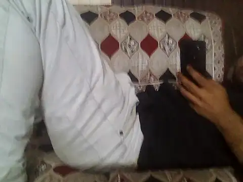 lucknowguyn Live XXX chat