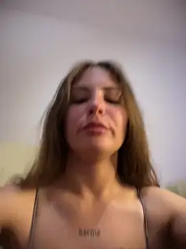 צ'אט XXX בשידור חי של vanessa_anna