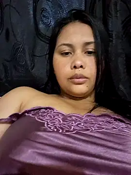 Alessandraa- লাইভ XXX চ্যাট