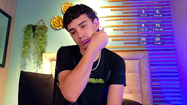 XXX chat uživo modela aalejo_gray