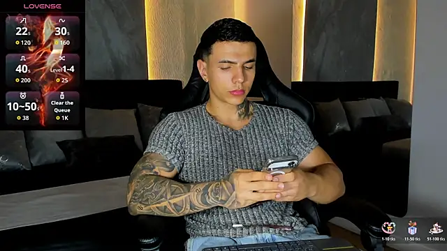 SalvatoreDmore's Live XXX Chat