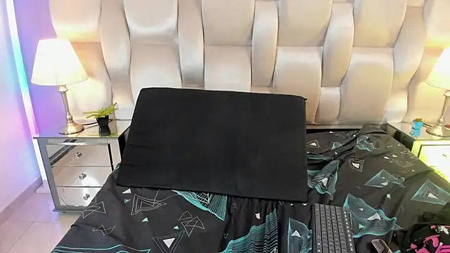 Emma_Houston_ লাইভ XXX চ্যাট