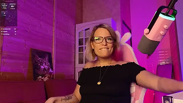 دردشة Lady_Shine الجنسية المباشرة