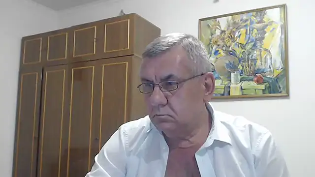 Show modela machomale3 na web-kameri