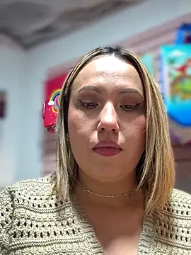 VIOLETA-25_ লাইভ XXX চ্যাট
