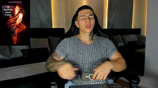 SalvatoreDmore 网络视讯表演