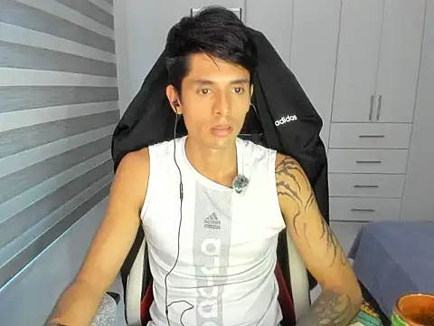dantedecentralizedn Live XXX chat