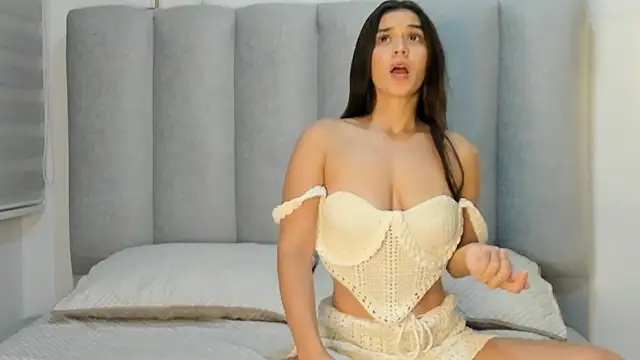Valentina_lux1のライブXXXチャット