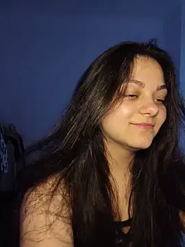 _Mikky_lil_ Adlı Modelin Canlı XXX Sohbeti