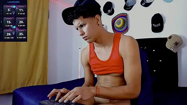 theo_bigcock_ – Live XXX-chat