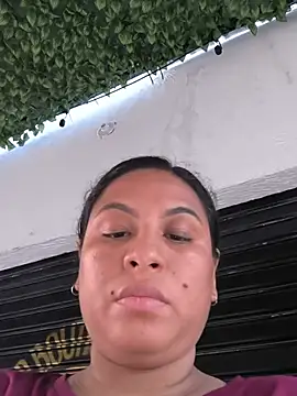 Francesca_ferrari Adlı Modelin Canlı XXX Sohbeti