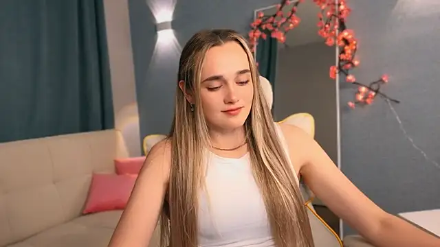earthfantasyy's Live XXX Chat