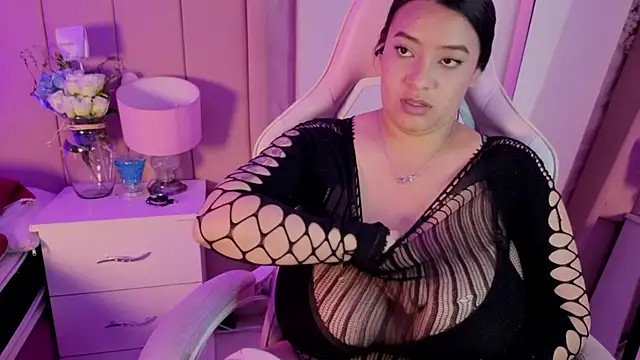 Chat +18 de MollyBigBoobs12 ao vivo