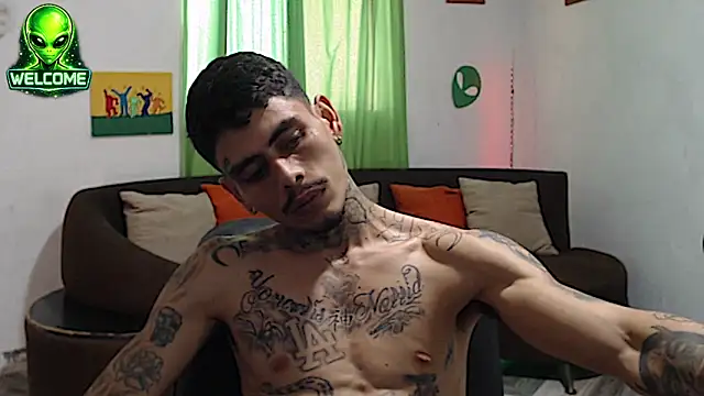 Czat XXX na żywo – alpha_zom