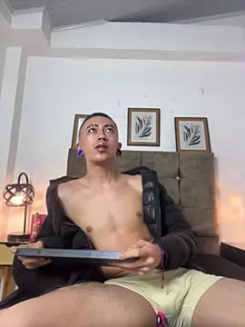 Živý XXX chat Yoshua_Smith_