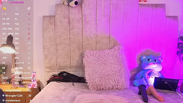 Emilly-hall Live XXX-chat