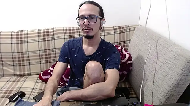Chat +18 de cholitohermoso ao vivo