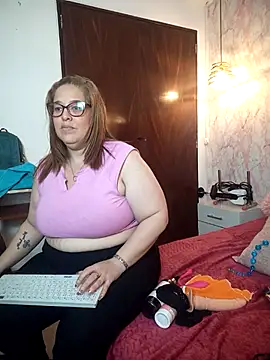 Kataleyamilf69_ Adlı Modelin Canlı XXX Sohbeti