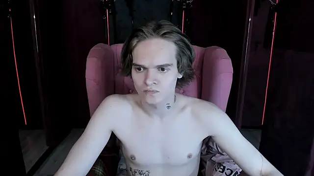 Stephen_Holt live XXX chat