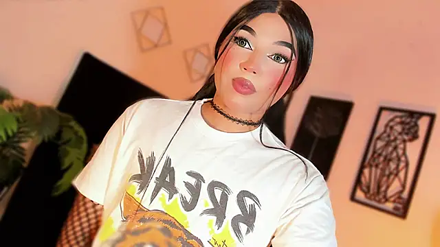 Chat +18 de misstreslatin ao vivo